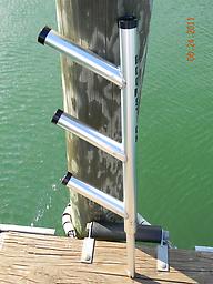 121 - Vertical Rod Holder Tree - 3 Rods Wahoo  3/23