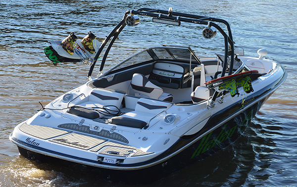 WAKEBOARD TOWER - FORWARD FACING REBORN Launch Polished or Glossy Black  Finish 1/24 - 235/229